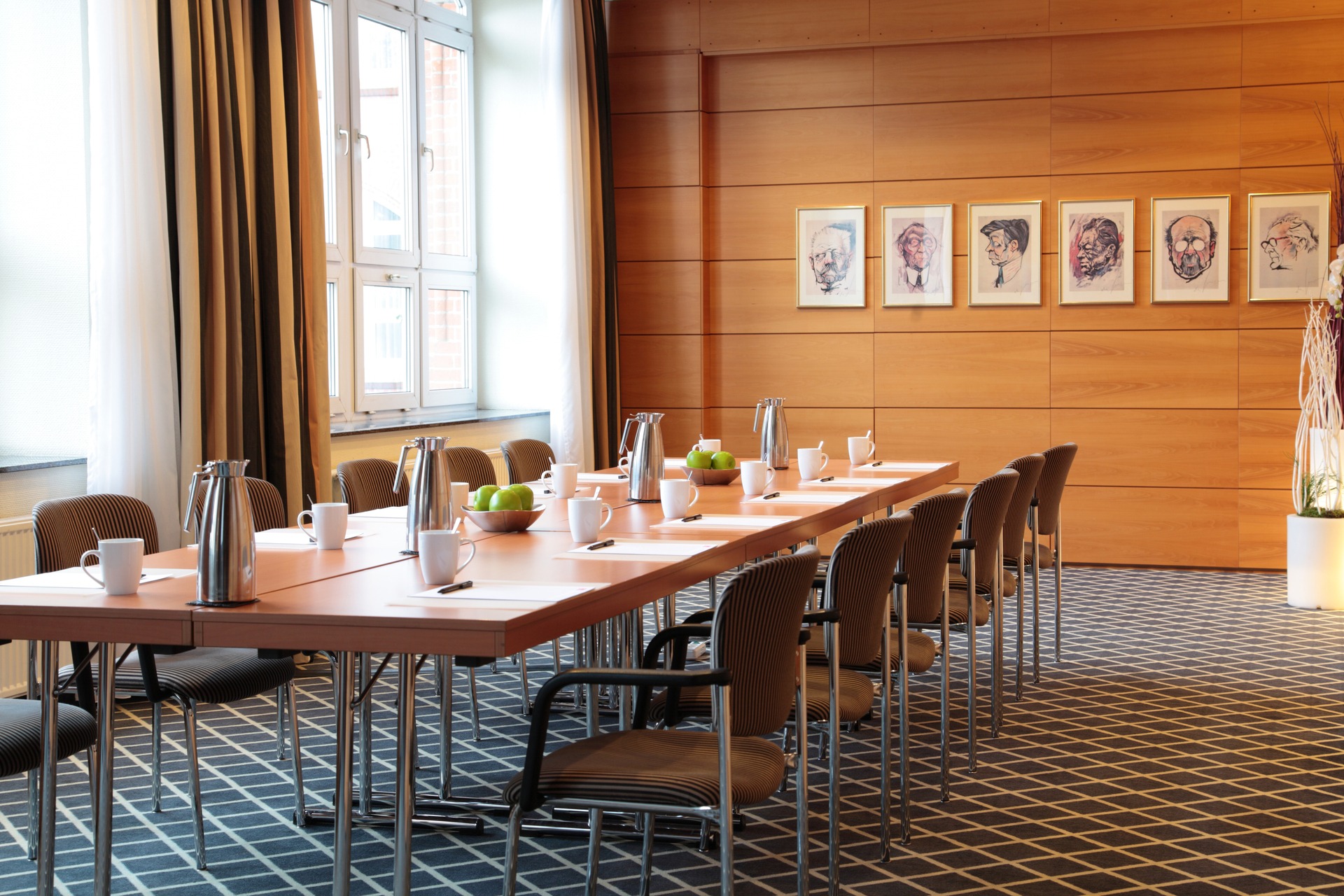 relexa hotel Berlin - Tagungsraum Frankfurt II Blocktafel