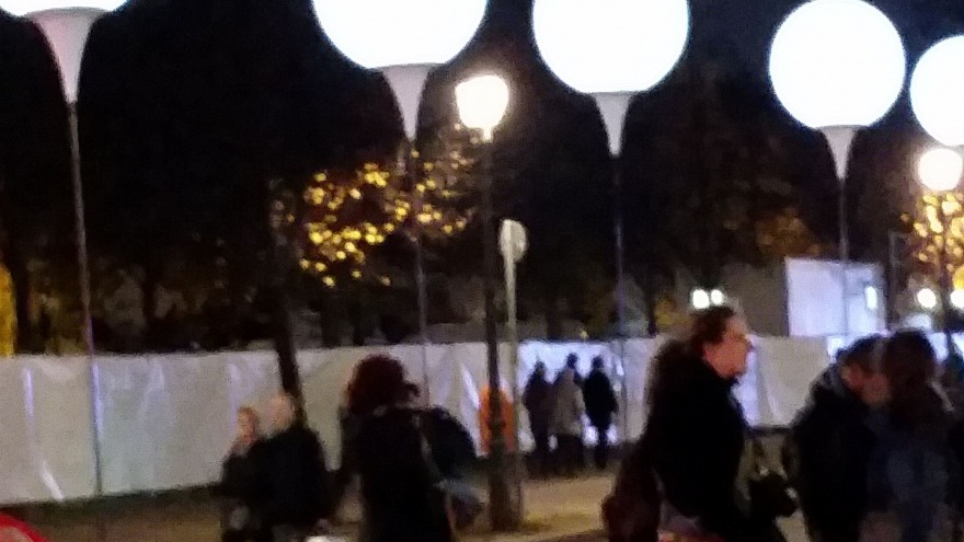 relexa hotel Berlin - 25 Jahre Mauerfall Lichtgrenze - Brandenburger Tor
