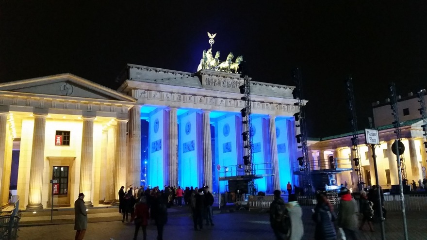 relexa hotel Berlin - 25 Jahre Mauerfall Lichtgrenze - Brandenburger Tor