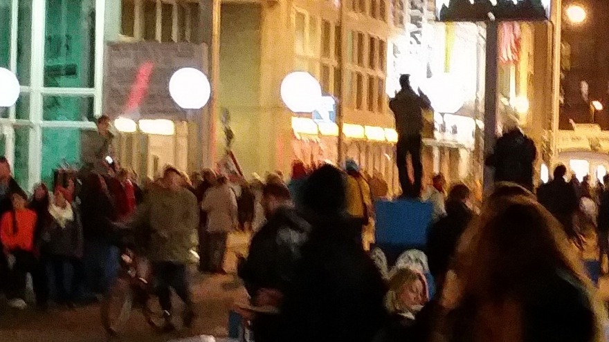 relexa hotel Berlin - 25 Jahre Mauerfall Lichtgrenze - Checkpoint Charlie