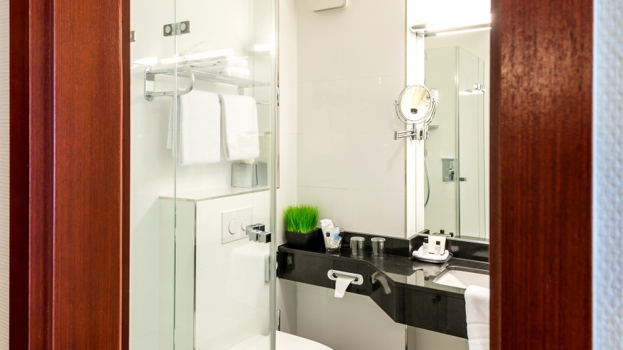 Badezimmer im Standardbereich