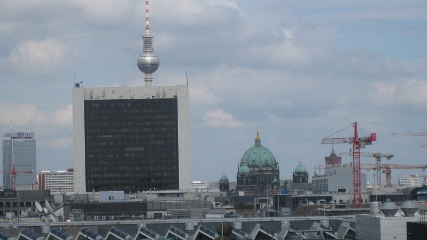 Blick auf Berlin von der Reichstagskuppel - Berliner Dom, Charité und Fernsehturm