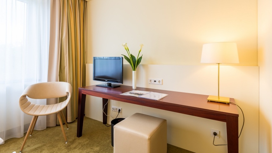 Desk with USB Ports and permanent current