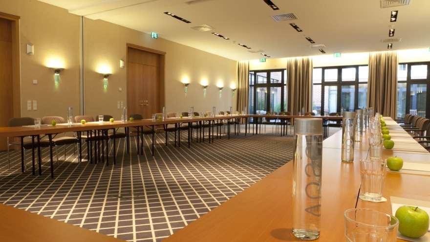 relexa hotel Berlin - Tagungsraum Berlin I&II Carré-Form