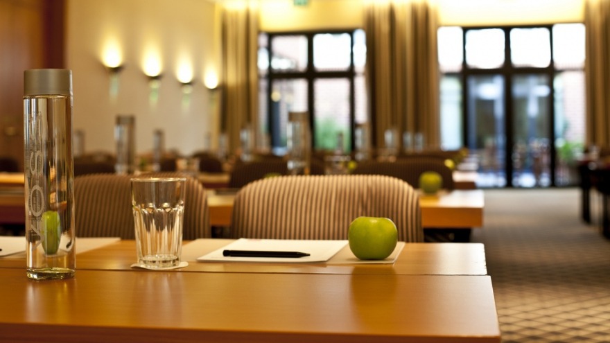 relexa hotel Berlin - Tagungsraum Berlin I&II parlamentarische Sitzordnung