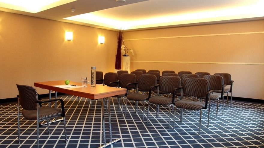relexa hotel Berlin - Tagungsraum Stuttgart Theaterbestuhlung